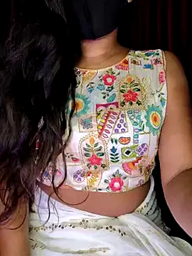 Snapshot of SexyAndHottie chatting on December 2024 02:53:01 AM SexyAndHottie online show from December 2024 02:53:01 AM