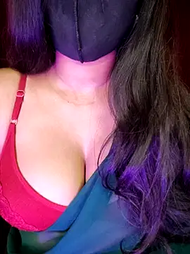 Snapshot of SexyAndHottie chatting on March 2025 03:13:02 AM SexyAndHottie online show from March 2025 03:13:02 AM