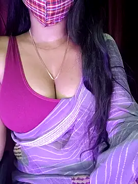 Snapshot of SexyAndHottie chatting on March 2025 04:59:02 PM SexyAndHottie online show from March 2025 04:59:02 PM