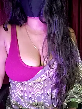 Snapshot of SexyAndHottie chatting on March 2025 08:59:01 AM SexyAndHottie online show from March 2025 08:59:01 AM