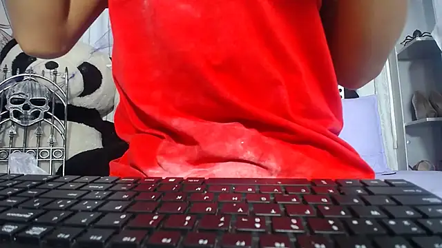 Snapshot of KOURTNEY-- chatting on October 2025 01:48:02 AM KOURTNEY-- online show from October 2025 01:48:02 AM