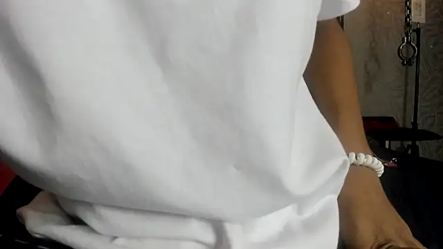 Snapshot of KOURTNEY-- chatting on October 2025 02:23:02 AM KOURTNEY-- online show from October 2025 02:23:02 AM