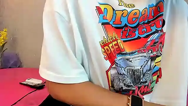 Snapshot of KOURTNEY-- chatting on January 2026 02:02:02 AM KOURTNEY-- online show from January 2026 02:02:02 AM