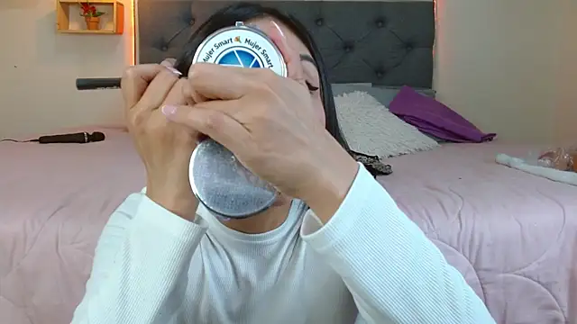 mia aira online show from November 2025 03:45:01 PM