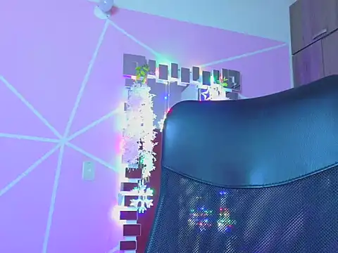  ALLYSON18  online show from April 2026 12:44:02 PM