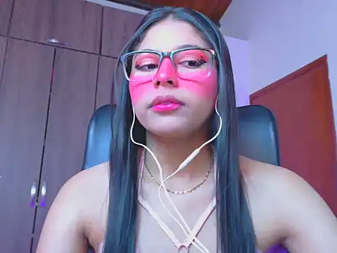 Snapshot of _ALLYSON18_ chatting on June 2026 11:46:02 AM ALLYSON18 online show from June 2026 11:46:02 AM