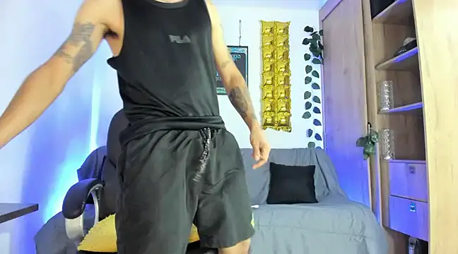 Snapshot of mikee_scooth chatting on January 2025 07:31:01 AM mikee scooth online show from January 2025 07:31:01 AM