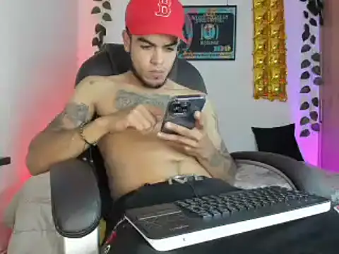 Snapshot of mikee_scooth chatting on February 2025 02:58:01 AM mikee scooth online show from February 2025 02:58:01 AM