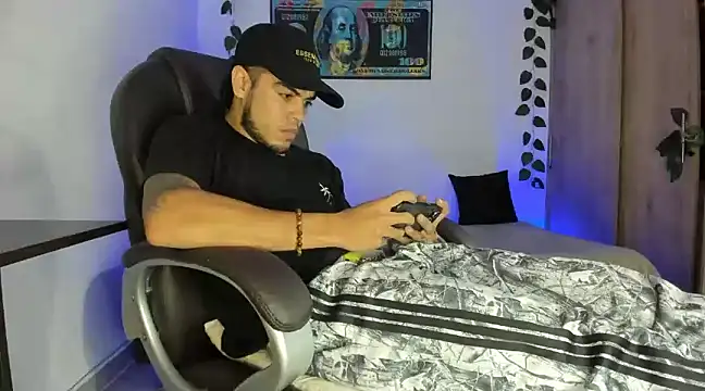 Snapshot of mikee_scooth chatting on March 2025 07:23:02 AM mikee scooth online show from March 2025 07:23:02 AM