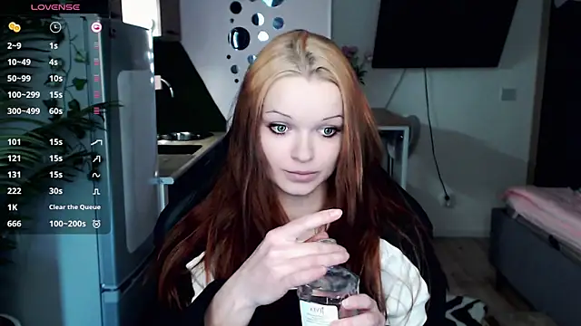 Snapshot of illililliilli chatting on March 2025 10:11:02 AM illililliilli online show from March 2025 10:11:02 AM