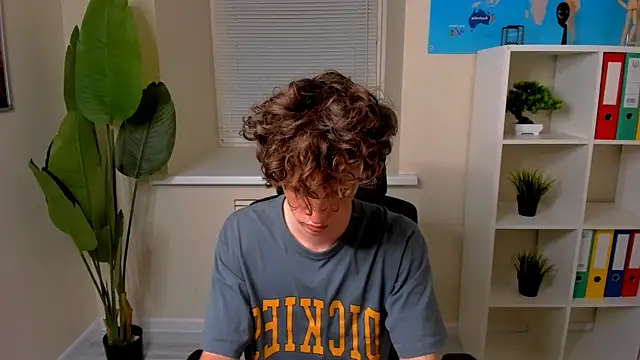 Snapshot of LukeSweet chatting on July 2026 01:06:02 PM LukeSweet online show from July 2026 01:06:02 PM