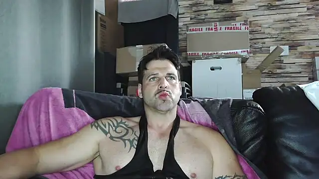 XxBigboybandxX online show from April 2026 11:38:02 AM