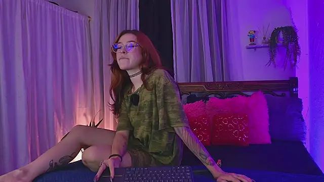 Ginger Foxy online show from April 2026 11:59:01 PM