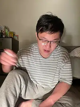 YoY-man online show from January 2025 09:49:02 AM