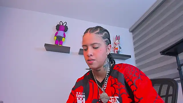 Gangster Girl online show from November 2025 03:29:01 AM