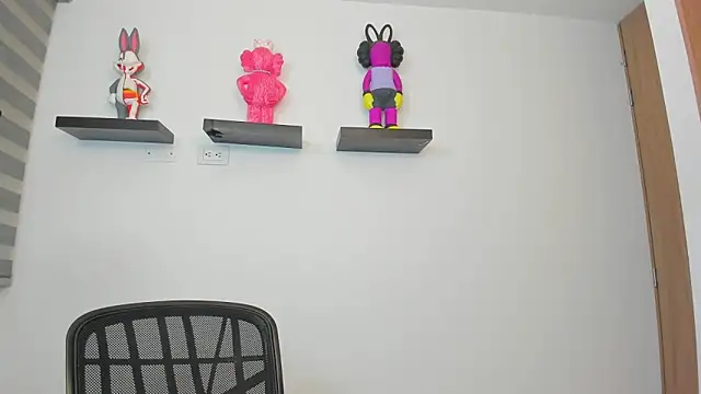 Snapshot of Gangster_Girl chatting on May 2026 08:52:02 AM Gangster Girl online show from May 2026 08:52:02 AM