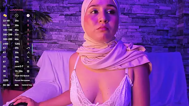 Snapshot of SamiQuest chatting on February 2025 06:50:02 AM SamiQuest online show from February 2025 06:50:02 AM