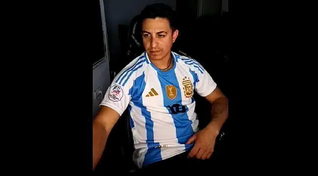 Snapshot of Ghostman89 chatting on January 2025 01:03:01 AM Ghostman89 online show from January 2025 01:03:01 AM