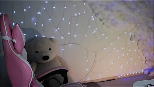 Lana  May online show from December 2024 11:32:01 AM