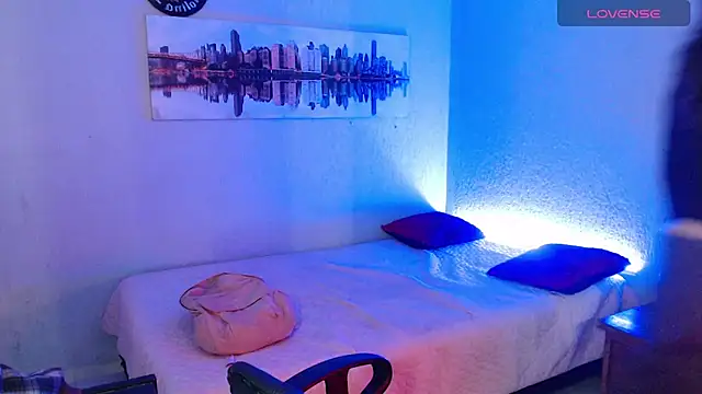 mixie cute online show from February 2025 09:00:01 PM