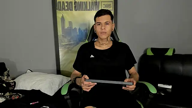 jamesinked  online show from March 2025 08:10:01 PM