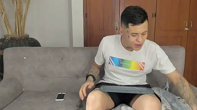 jamesinked  online show from November 2025 10:24:01 PM