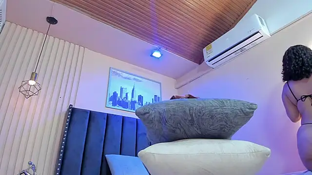 viiolett lee online show from January 2026 08:25:02 PM