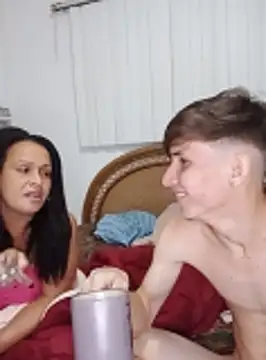 Snapshot of Milfvalesk chatting on October 2025 02:34:01 AM Milfvalesk online show from October 2025 02:34:01 AM