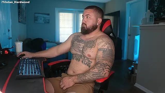 Snapshot of B_The_Creator_X chatting on March 2025 08:20:02 PM B The Creator X online show from March 2025 08:20:02 PM