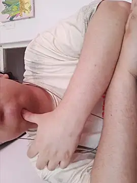 Snapshot of beautiful_hands_ chatting on April 2026 09:24:01 PM beautiful hands online show from April 2026 09:24:01 PM