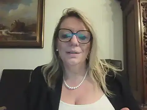 Snapshot of Silkesquirt chatting on December 2024 10:17:02 AM Silkesquirt online show from December 2024 10:17:02 AM