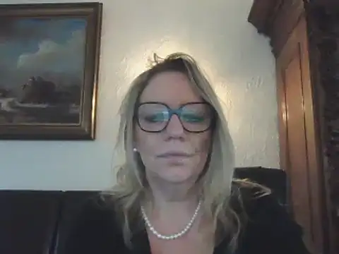 Snapshot of Silkesquirt chatting on December 2024 10:47:01 AM Silkesquirt online show from December 2024 10:47:01 AM