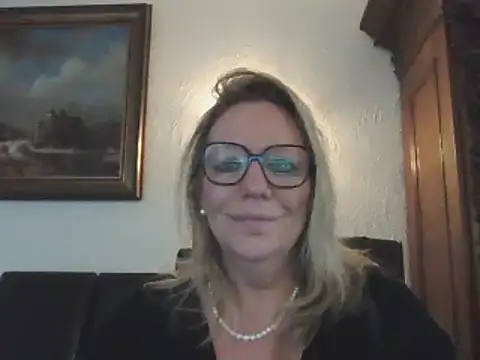 Snapshot of Silkesquirt chatting on December 2024 10:41:01 AM Silkesquirt online show from December 2024 10:41:01 AM