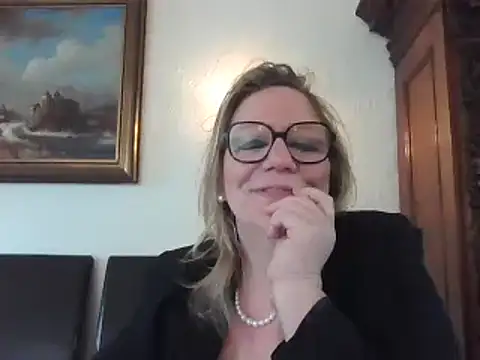 Snapshot of Silkesquirt chatting on December 2024 11:21:02 AM Silkesquirt online show from December 2024 11:21:02 AM