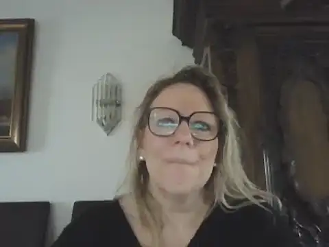 Snapshot of Silkesquirt chatting on January 2025 09:52:01 AM Silkesquirt online show from January 2025 09:52:01 AM