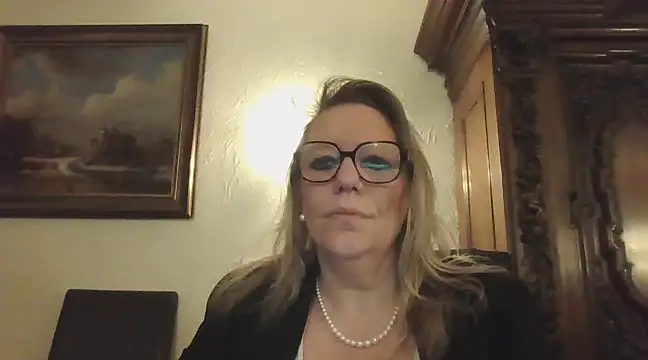 Snapshot of Silkesquirt chatting on January 2025 07:25:02 AM Silkesquirt online show from January 2025 07:25:02 AM