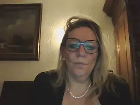 Snapshot of Silkesquirt chatting on January 2025 06:49:02 AM Silkesquirt online show from January 2025 06:49:02 AM