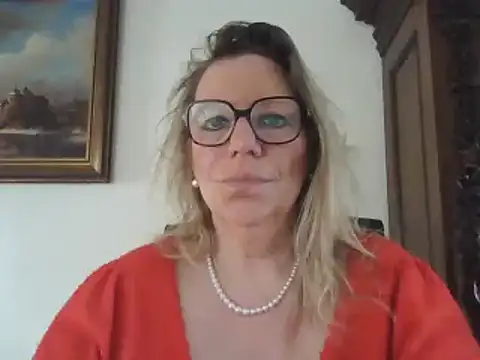 Snapshot of Silkesquirt chatting on February 2025 08:42:01 AM Silkesquirt online show from February 2025 08:42:01 AM