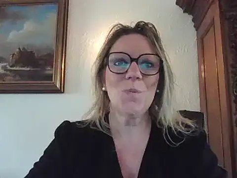 Snapshot of Silkesquirt chatting on February 2025 08:09:01 AM Silkesquirt online show from February 2025 08:09:01 AM