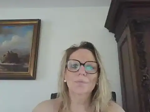 Snapshot of Silkesquirt chatting on February 2025 10:37:02 AM Silkesquirt online show from February 2025 10:37:02 AM