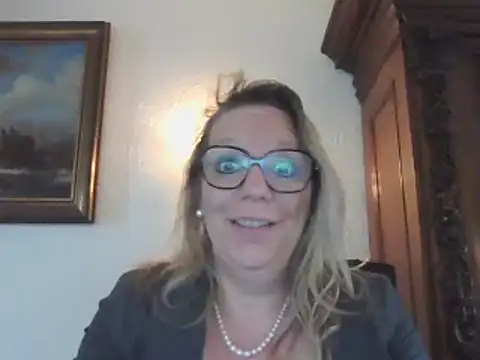 Snapshot of Silkesquirt chatting on February 2025 08:17:01 AM Silkesquirt online show from February 2025 08:17:01 AM