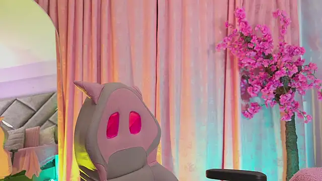 Elith noa online show from April 2026 12:33:01 AM