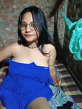 Snapshot of Cuterinki chatting on May 2026 08:39:01 PM Cuterinki online show from May 2026 08:39:01 PM