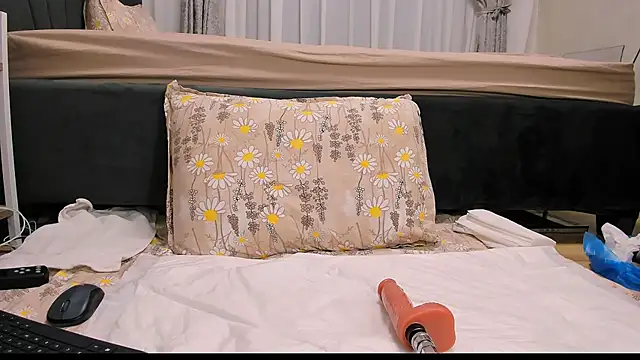 Snapshot of wowsquirtx chatting on March 2025 06:32:01 AM wowsquirtx online show from March 2025 06:32:01 AM