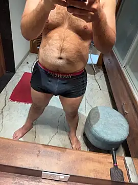 versatile guy01 online show from February 2026 03:11:01 AM