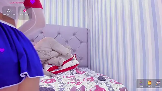 Snapshot of LINASTARK chatting on December 2024 07:39:02 AM LINASTARK online show from December 2024 07:39:02 AM