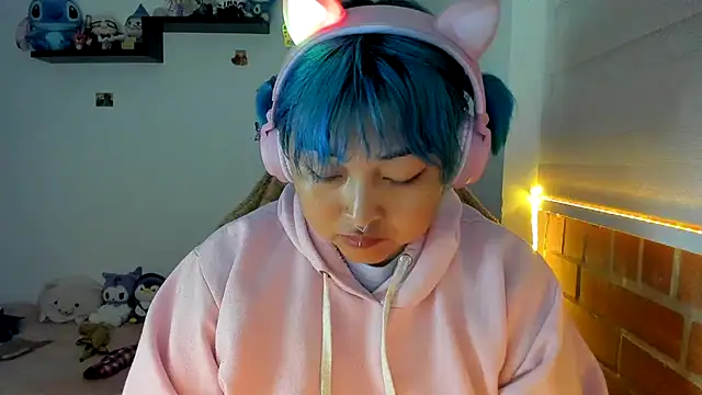 Shaddycute  online show from December 2025 10:11:02 AM