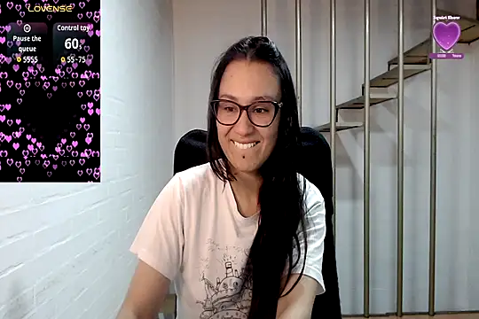 Jessie Desire online show from November 2025 01:30:02 AM