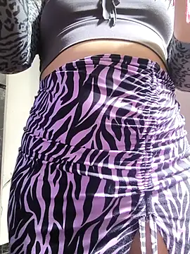 florecita9 online show from October 2025 06:42:01 PM