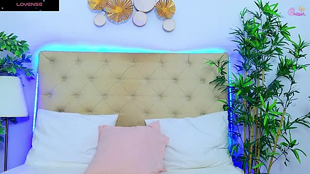 DaliyaArabian online show from April 2026 11:37:01 AM